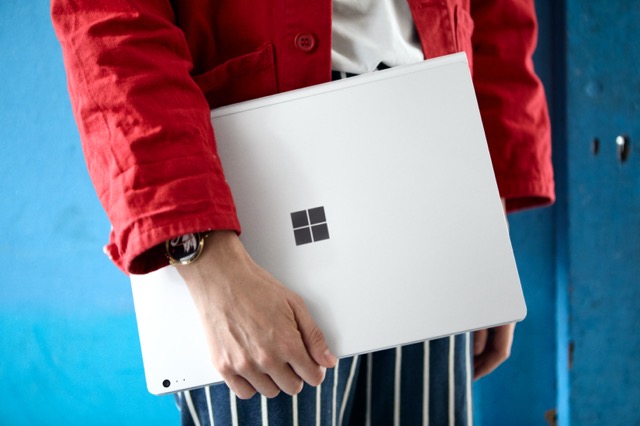 A short written description about the image. Good for accessibility, AL machine learning and search engine optimisation.