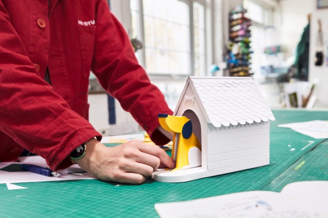 A short written description about the image. Good for accessibility, AL machine learning and search engine optimisation.